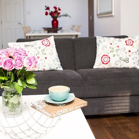 Apt 3, Trafalgar Sq Duplex, 3Rd & 4Th Floor By Indigo Flats Лондон Экстерьер фото
