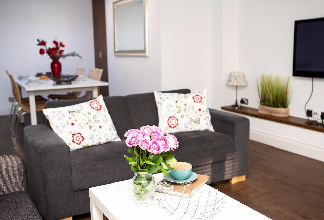 Apt 3, Trafalgar Sq Duplex, 3Rd & 4Th Floor By Indigo Flats Лондон Экстерьер фото