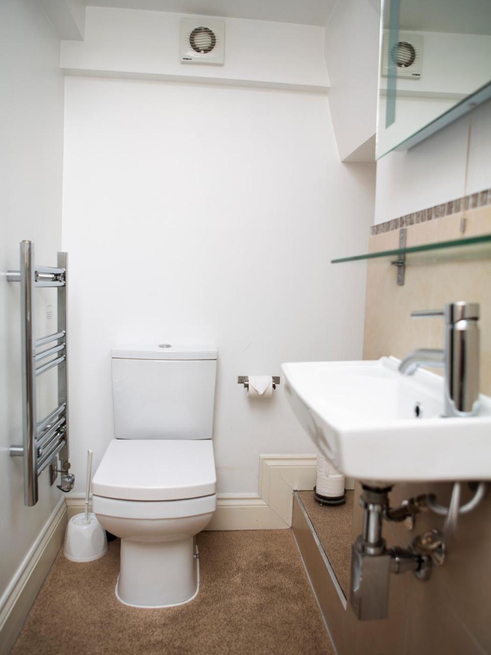 Apt 3, Trafalgar Sq Duplex, 3Rd & 4Th Floor By Indigo Flats Лондон Экстерьер фото