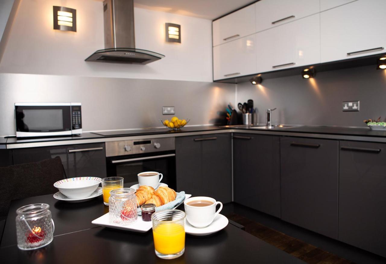 Apt 3, Trafalgar Sq Duplex, 3Rd & 4Th Floor By Indigo Flats Лондон Экстерьер фото